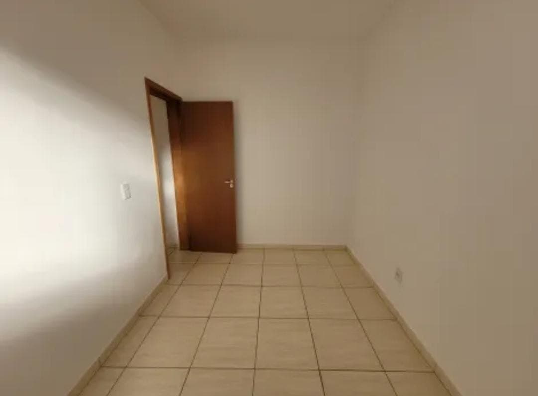 Apartamento em Jardim Célia - Uberlândia