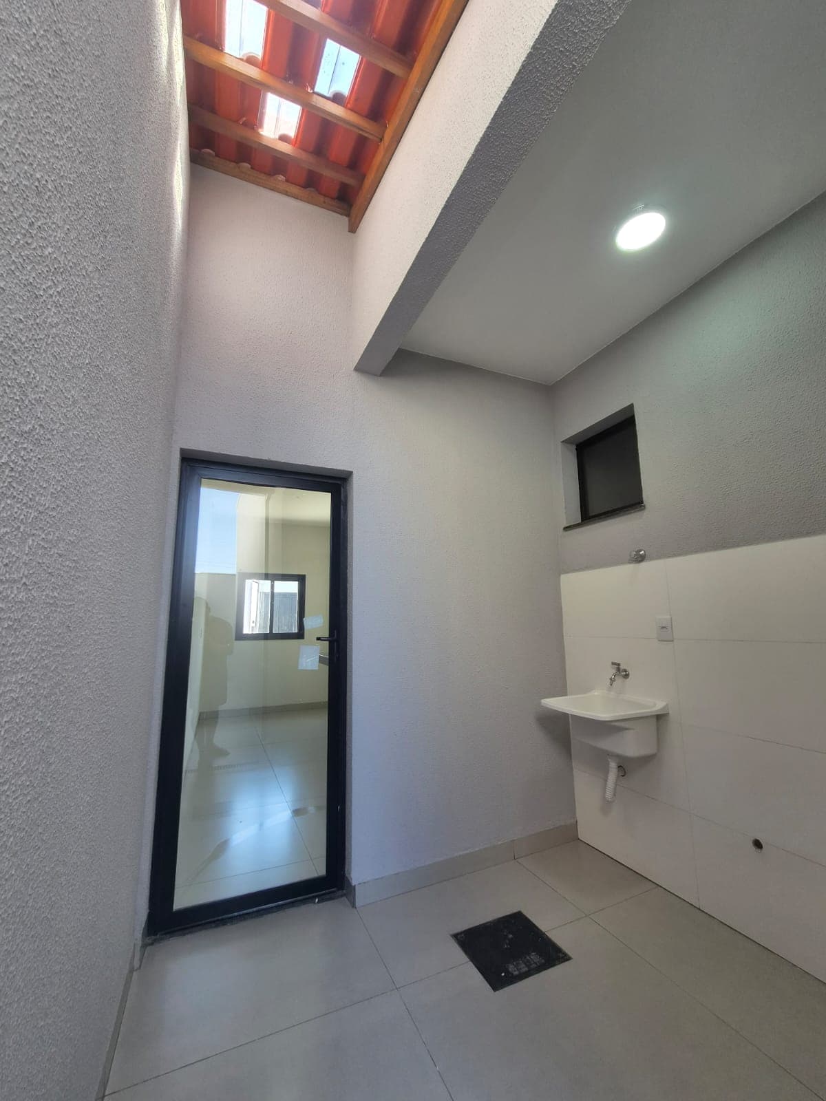 Casa em Luizote de Freitas - Uberlândia