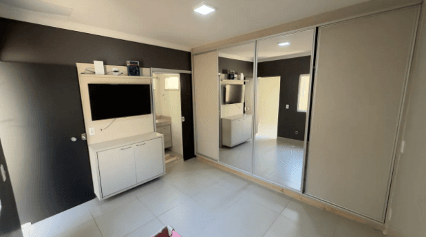 Casa em Chácaras Anhanguera - Goiânia